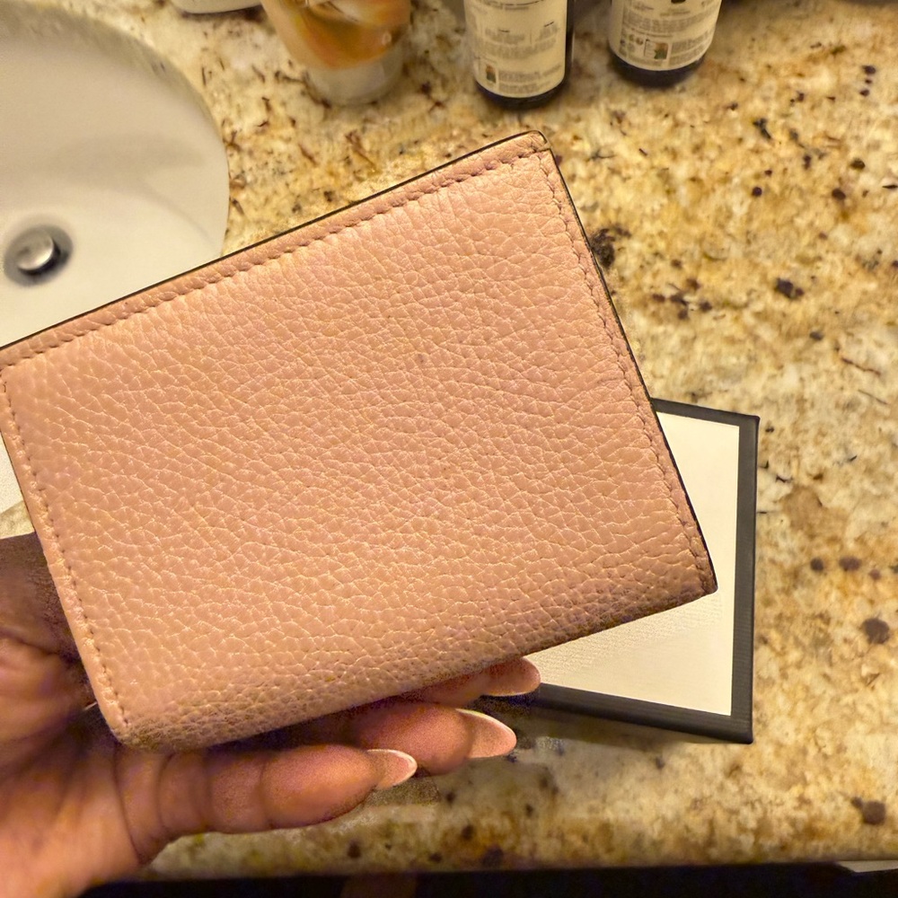Gucci Pink Leather Card Holder with Gold Bee - Picture 3 of 4